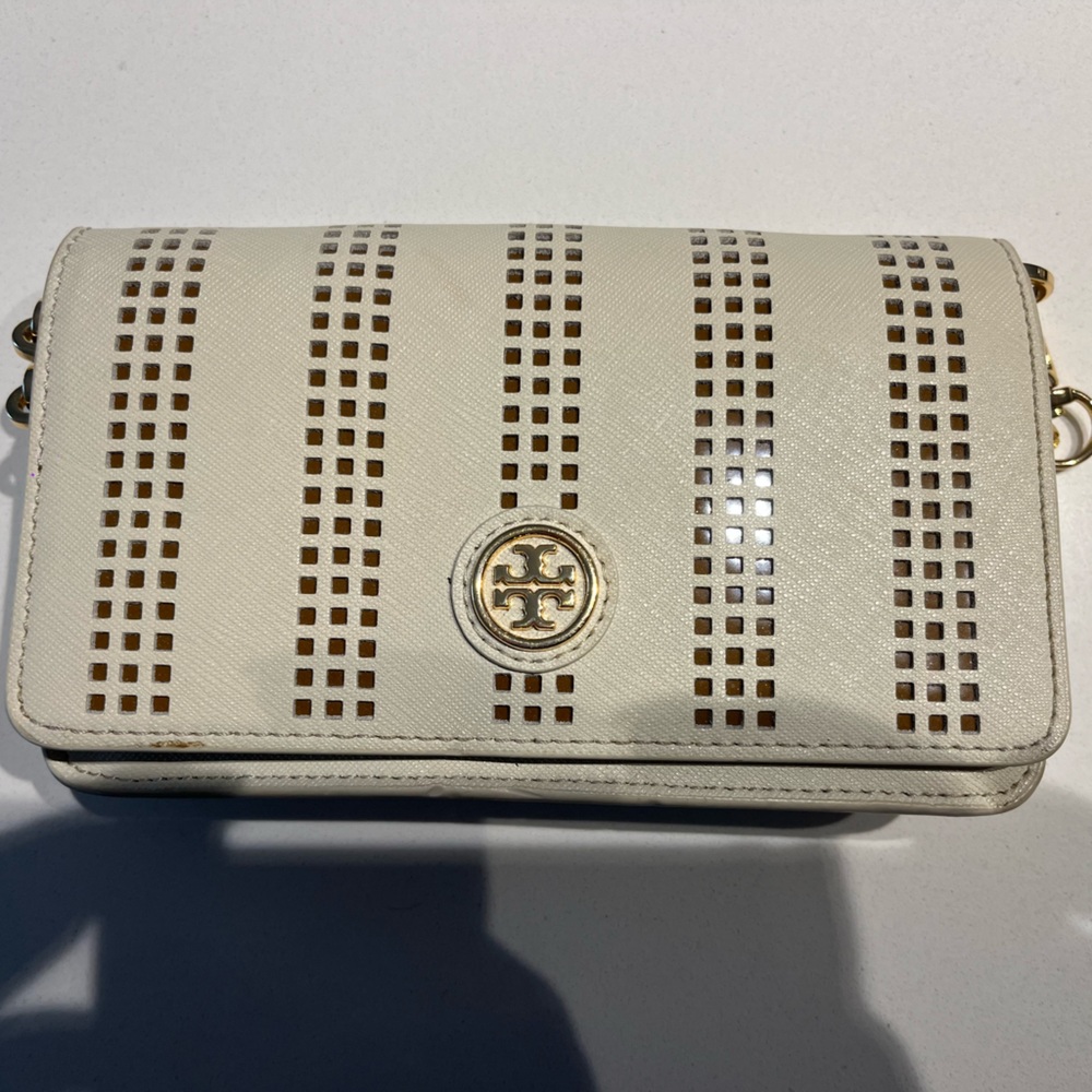 Authentic Tory Burch Robinson Perforated gold chain mini crossbody clutch